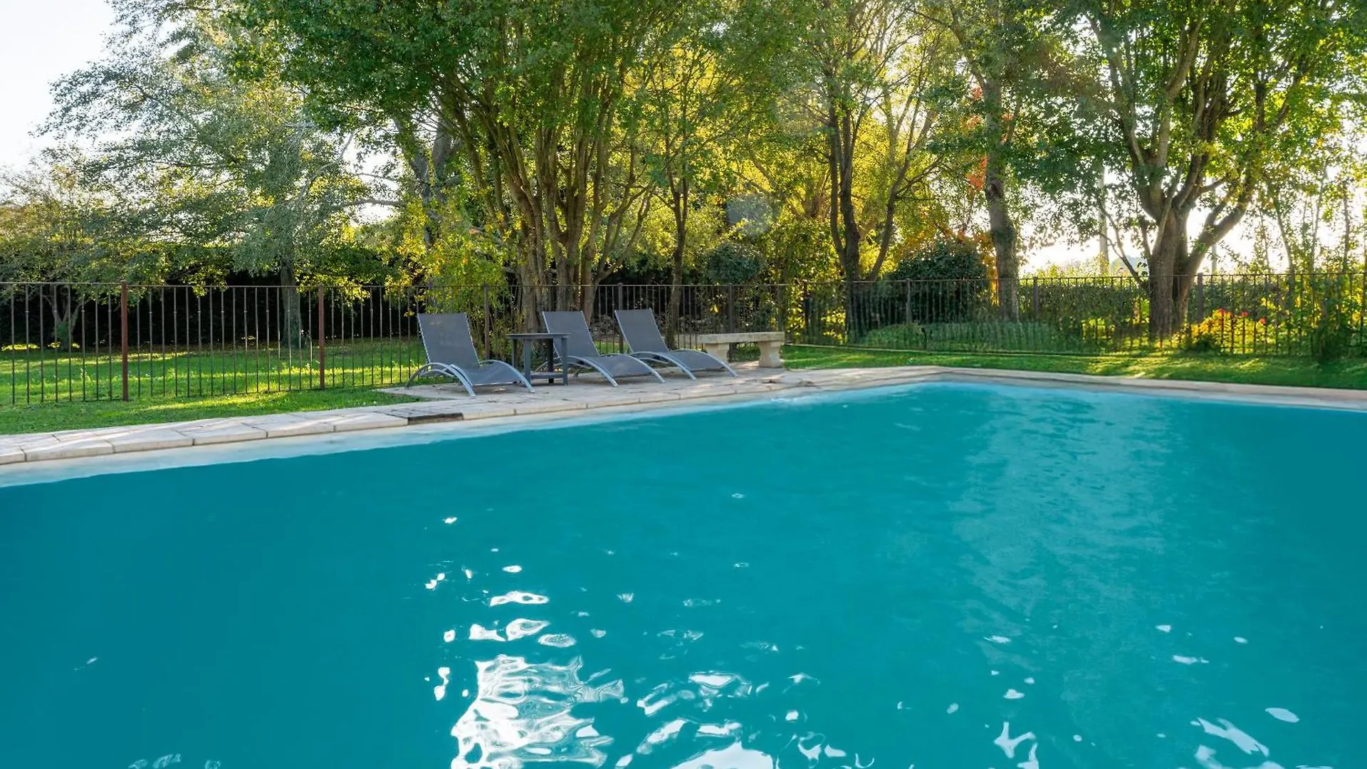 Le Patio Villa Velleron Holiday home